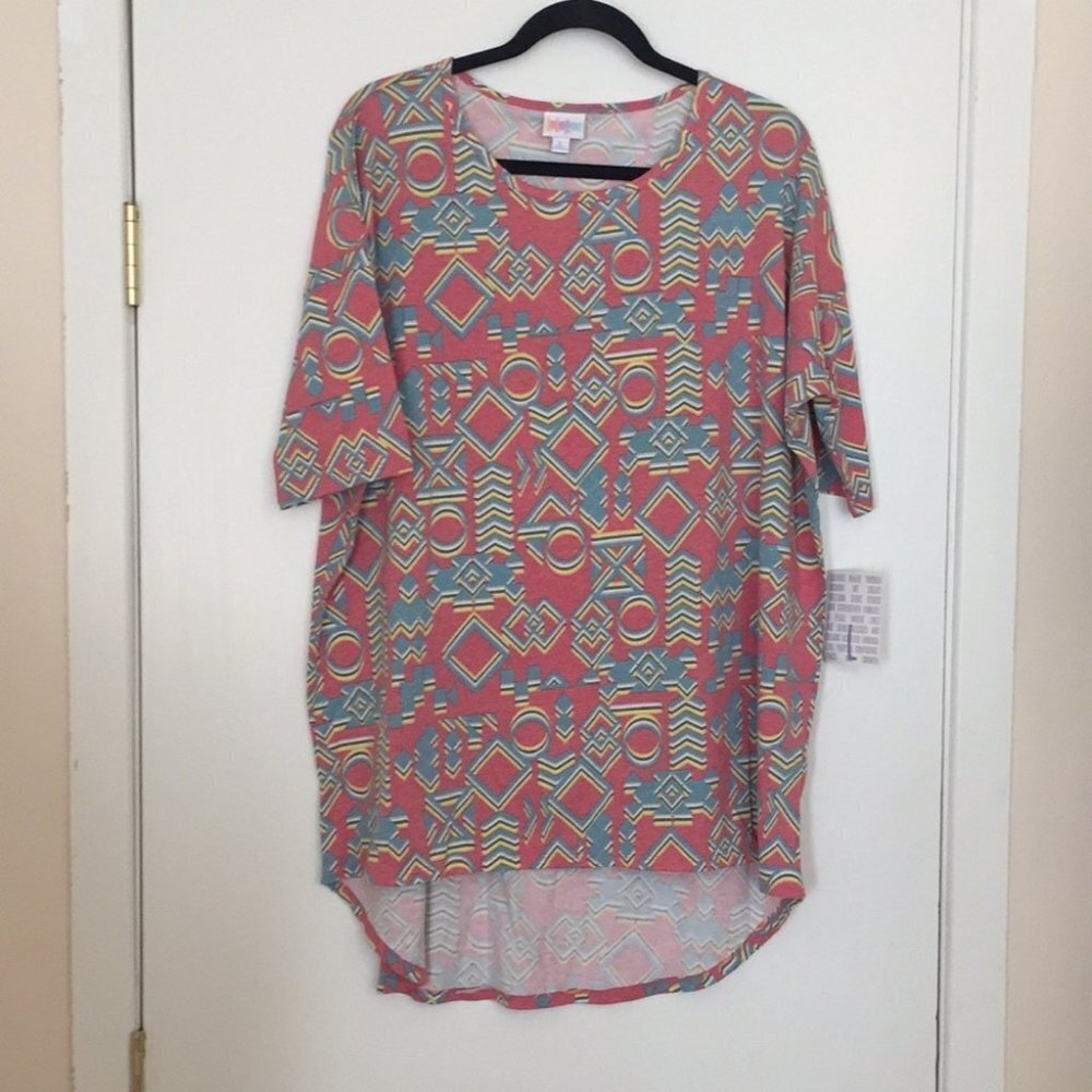 L LuLaRoe Irma Top H05 1237